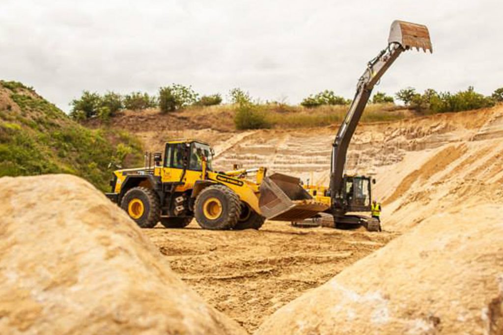 Erlebnispark Magdeburg GbR - RADLADER-BAGGER-KOMBI BUCHEN - SCHON AB 14 JAHREN